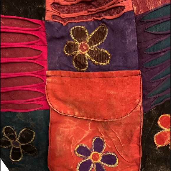 Frestyle Patchwork Floral Design Large Hobo Bag. - Picture 5 of 10